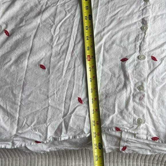 White linen button down top - Picture 5 of 5